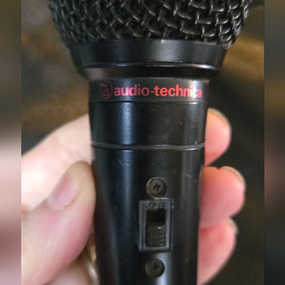 Audio Technica Unidirectional Lo-Z Dynamic Microphone Pro4L - Picture 3 of 4